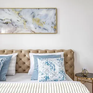 https://dekart-centrum-apartments.warsawhotelspoland.com