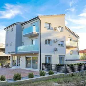 https://villa-astoria.hotelinzadar.com